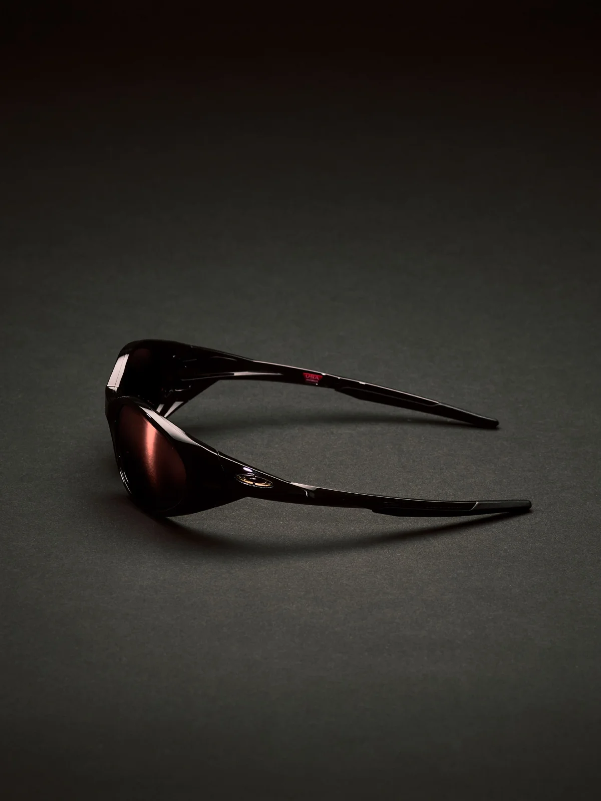 Cactus Jack, Oakley, коллаборация, солнцезащитные очки, Трэвис Скотт, новинки, Plantaris, Straight Jacket 99, Eye Jacket Redux-with