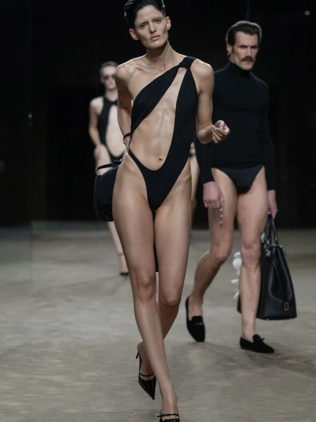 Tom Ford, Том Форд, Неделя моды в Париже, модный показ, весна-лето 2027, ss27, новая коллекция, тренды, Хайдер Аккерман