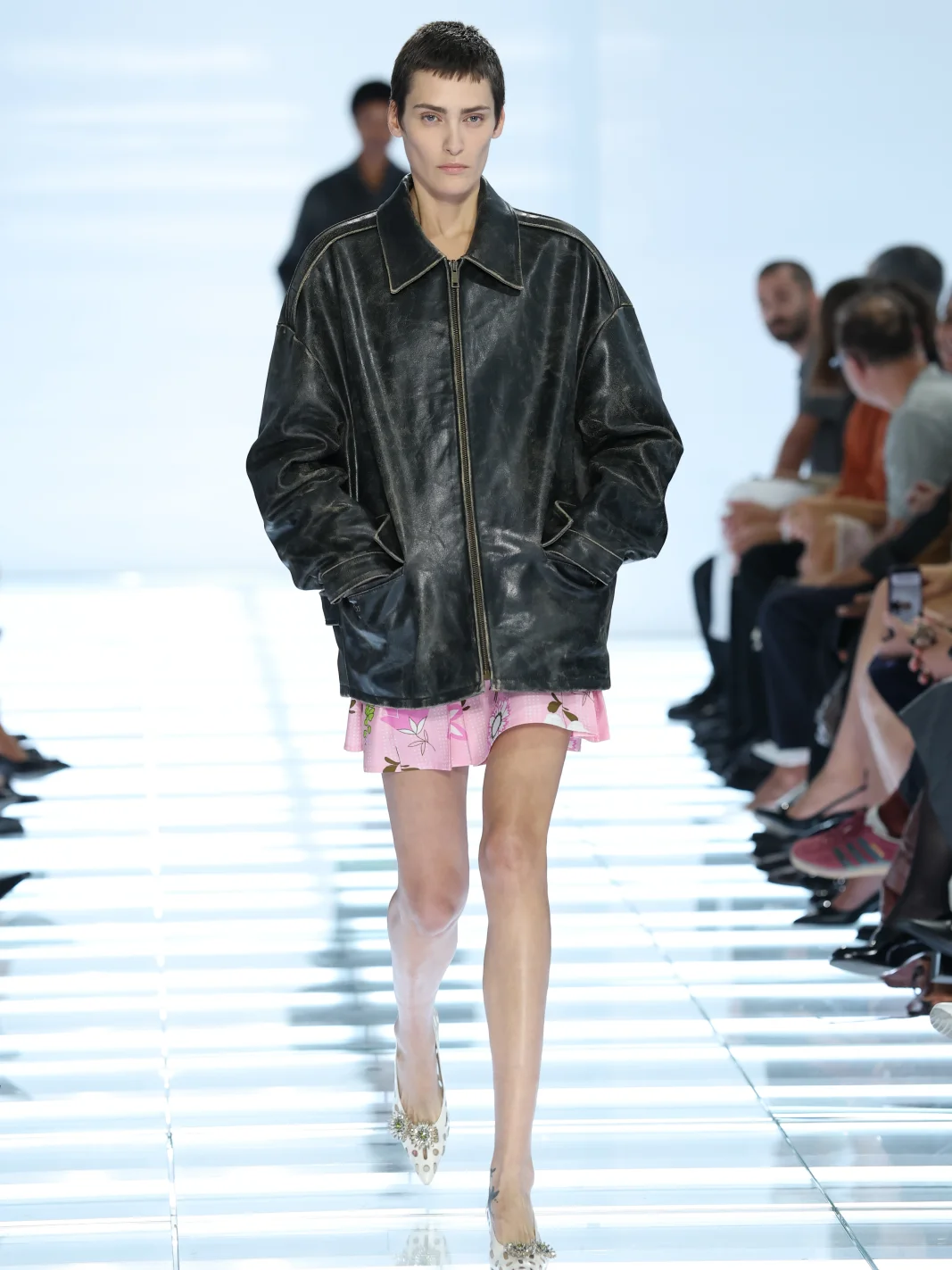Prada, прада, показ, весна-лето 2027, неделя моды в милане, женская коллекция, новая коллекция, женские юбки, Миучча Прада, Раф Симонс