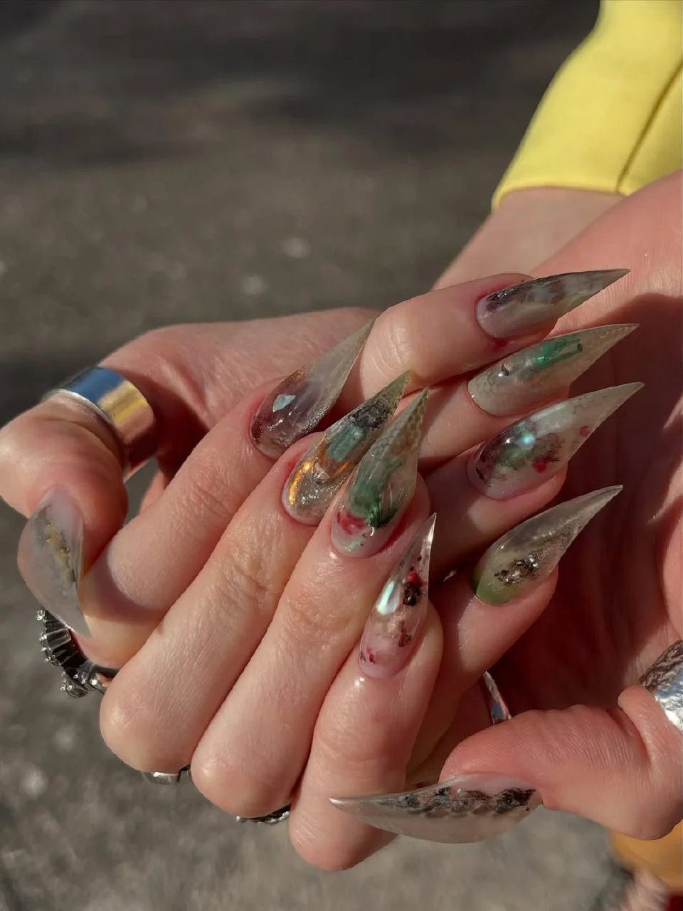 @symptom.nails