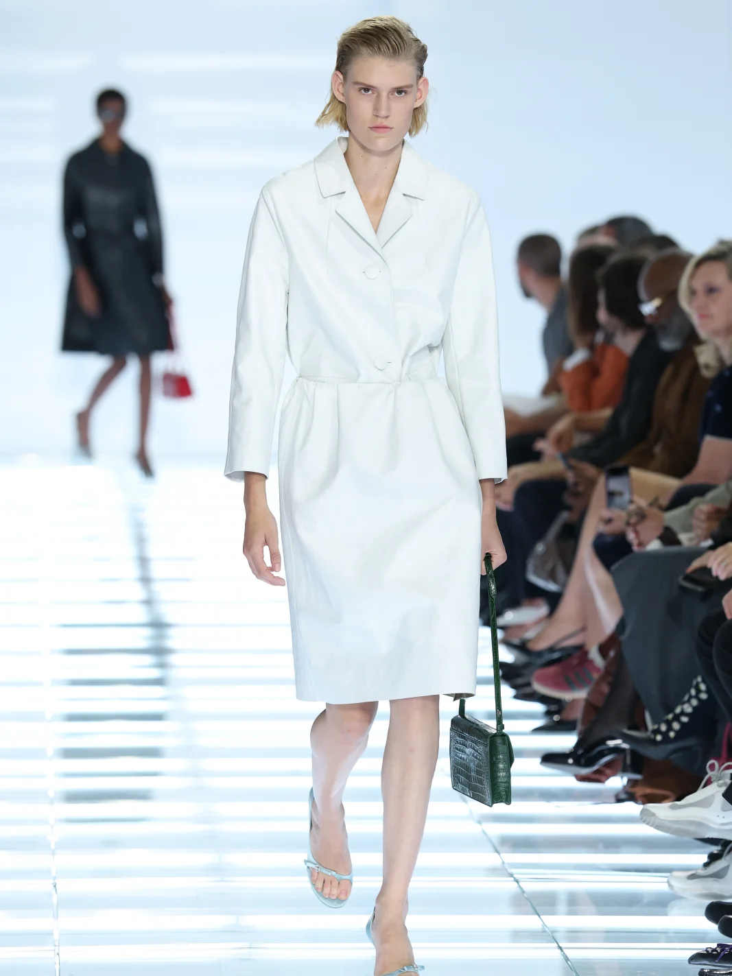 Prada, прада, показ, весна-лето 2027, неделя моды в милане, женская коллекция, новая коллекция, женские юбки, Миучча Прада, Раф Симонс