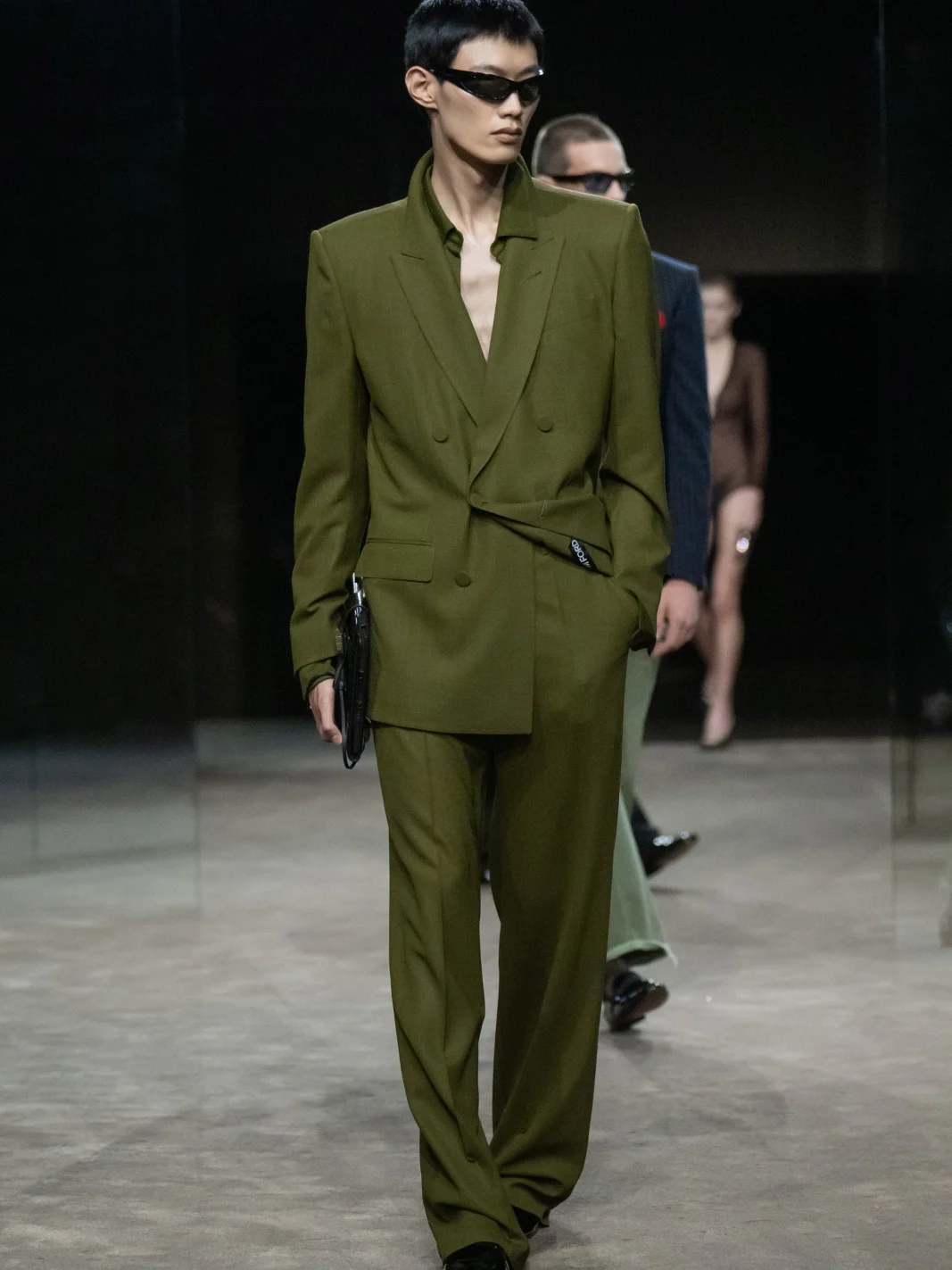 Tom Ford, Том Форд, Неделя моды в Париже, модный показ, весна-лето 2027, ss27, новая коллекция, тренды, Хайдер Аккерман