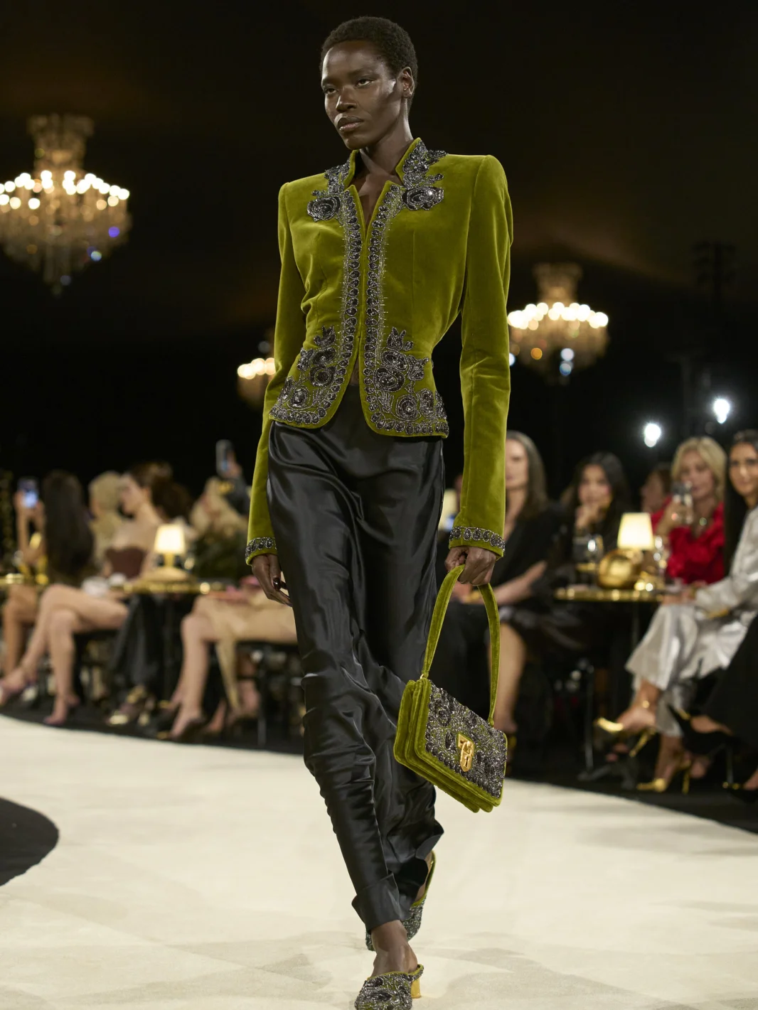 Неделя моды в Париже, Schiaparelli, Скиапарелли, весна-лето 2027, ss27, модный показ, новая коллекция, Надя Ли Коэн, Тейт Макрей