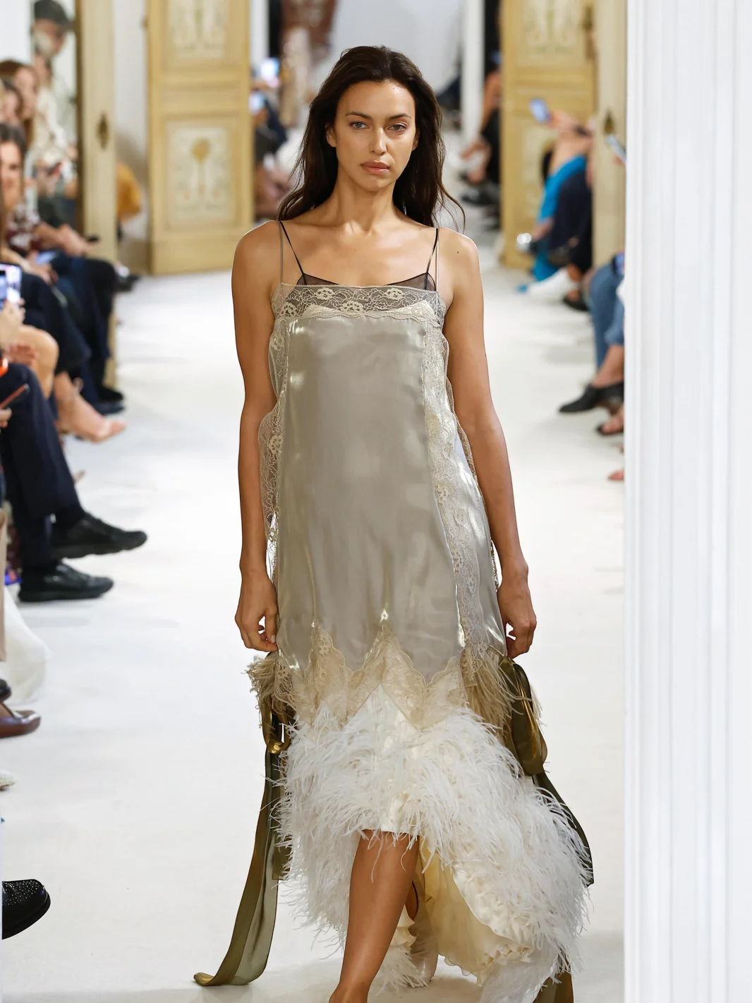 Alberta Ferretti, весна-лето 2027
