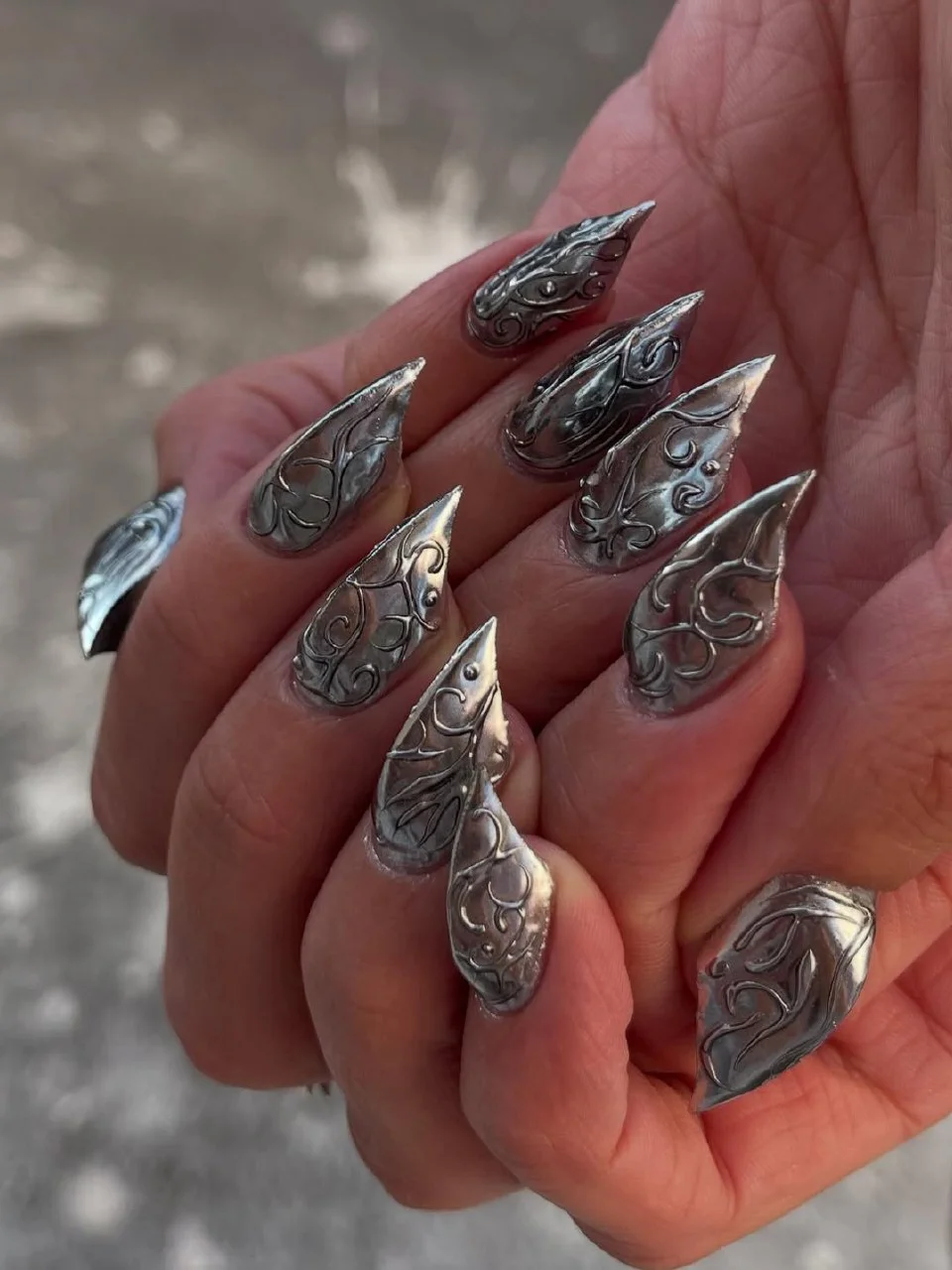 @symptom.nails