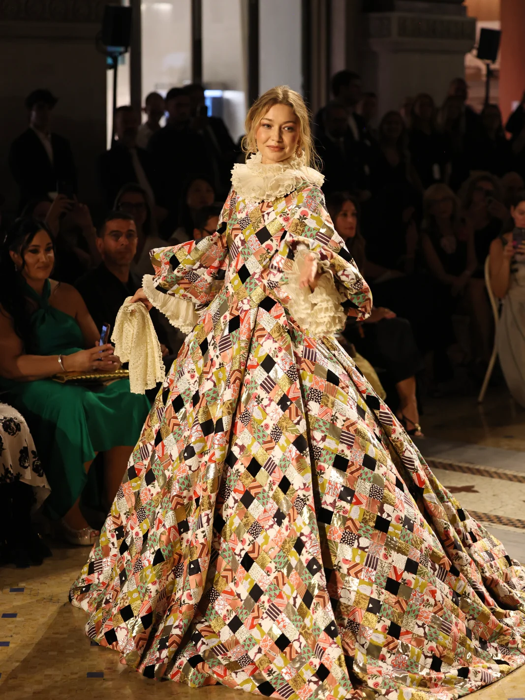 Неделя моды в Милане, Vogue World 2026, вог ворлд, показ, Ирина Шейк, Джиджи Хадид, Арина Соболенко, Карди Би, Виттория Черетти
