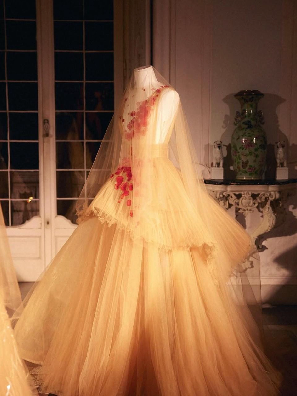 Платья YANINA COUTURE (@yaninacouture)