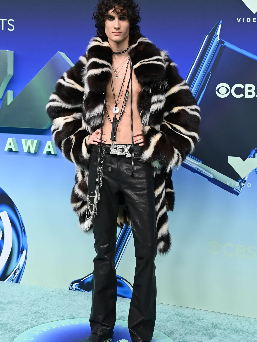 MTV VMA 2026, премия, победители, номинации, кто участвовал, образы звезд, ковровая дорожка, кто победил, где проходила, мадонна, Тейлор свифт