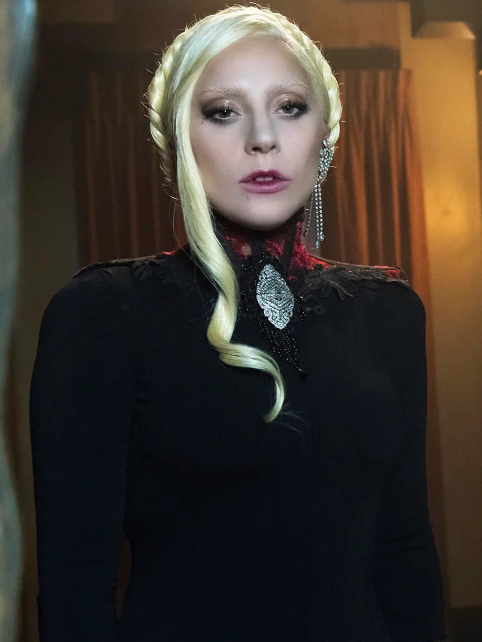американская история ужасов american horror story ahs аиу эмма робертс джессика лэнг сара полсон эван питерс леди гага новый сезон 13 смотреть