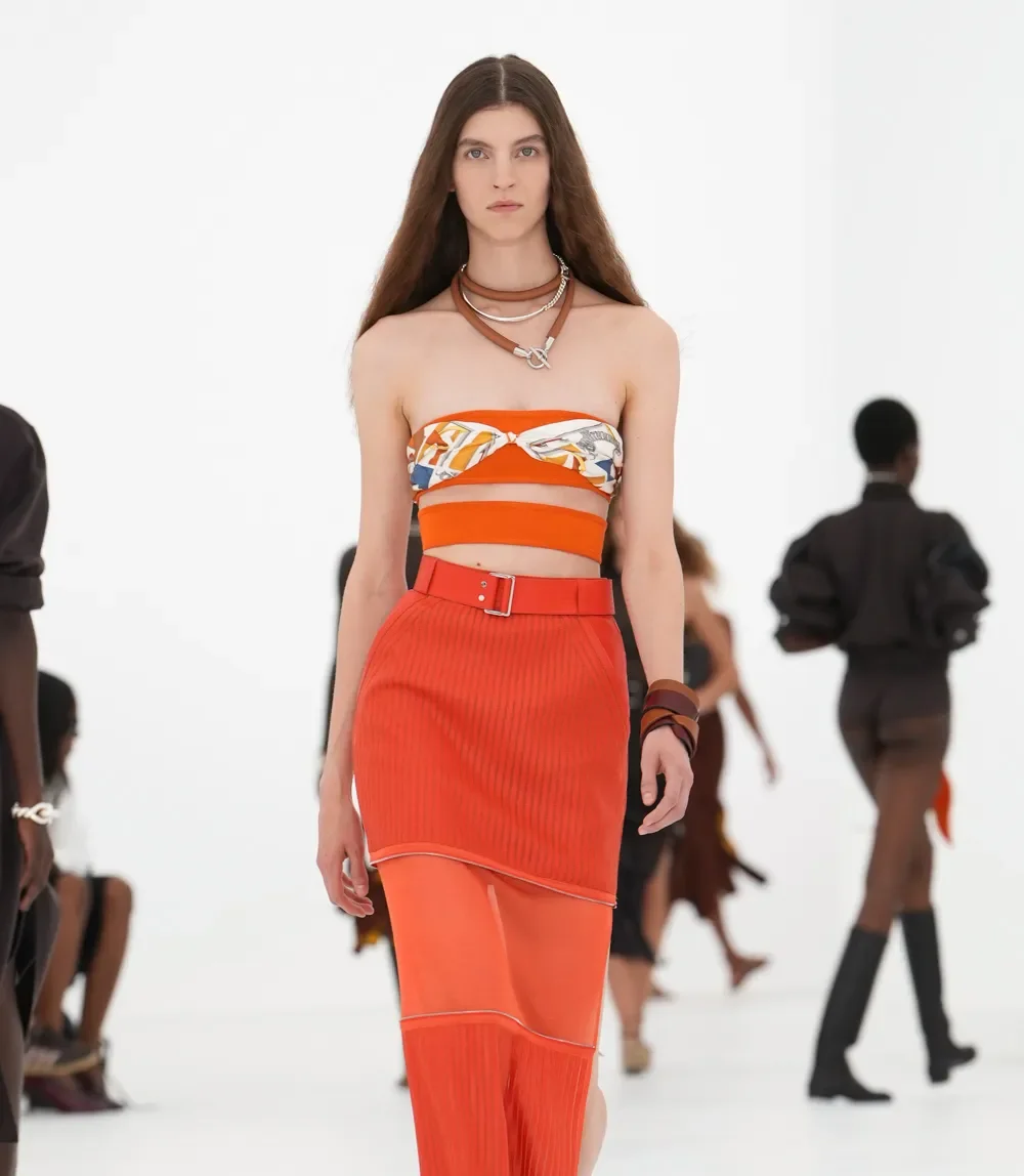 «Почувствуй ветер» — как прошел показ Hermès весна-лето 2027