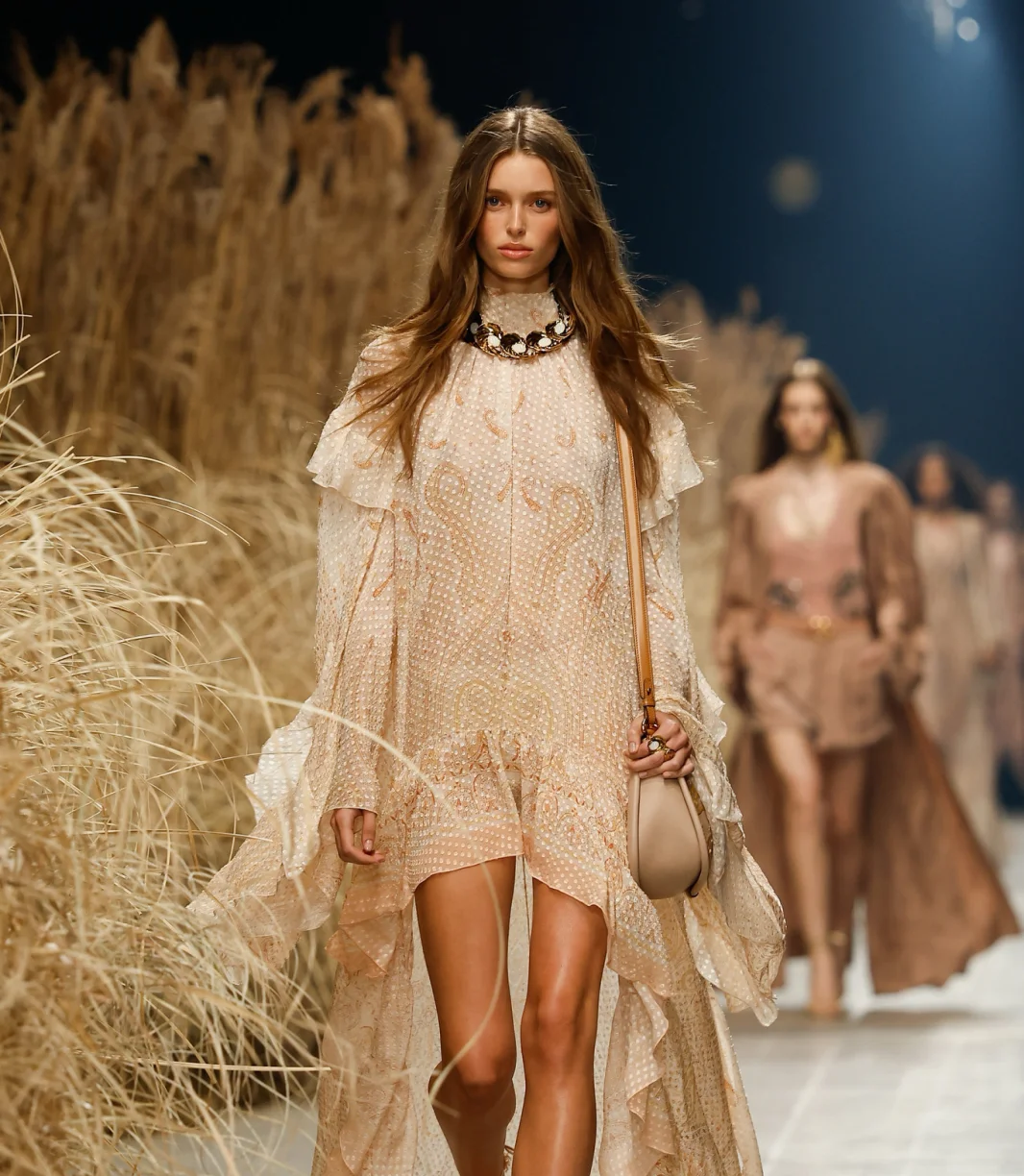 Бохо, пейсли и кроше: как прошел показ Etro весна-лето 2027